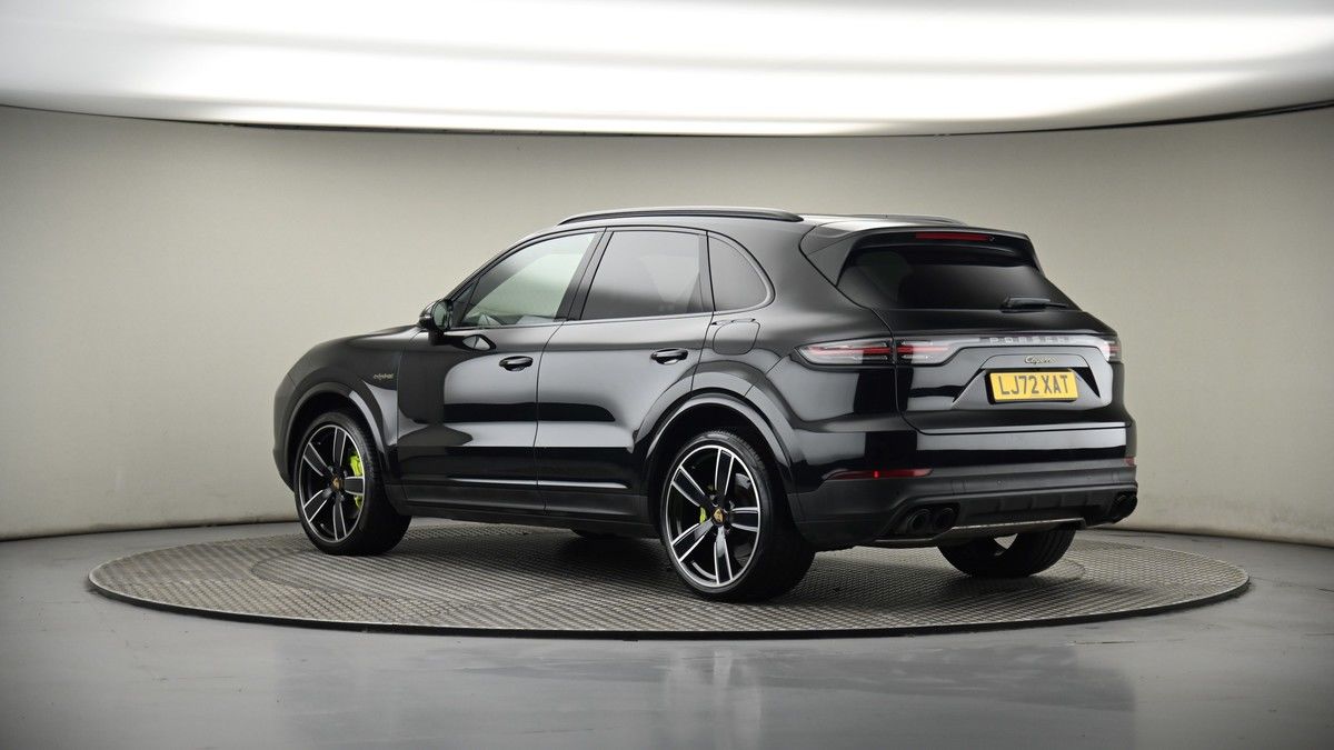 More views of Porsche Cayenne