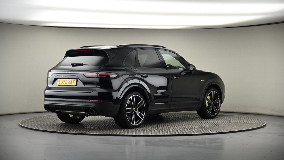 Porsche Cayenne Image 7