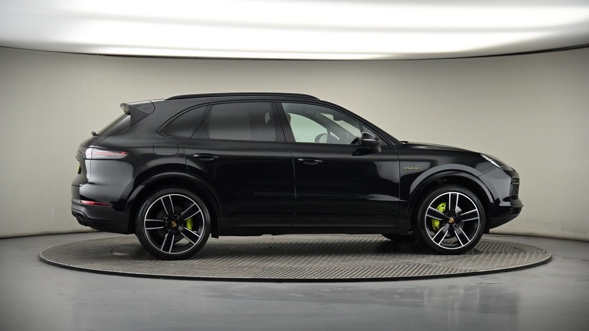 More views of Porsche Cayenne