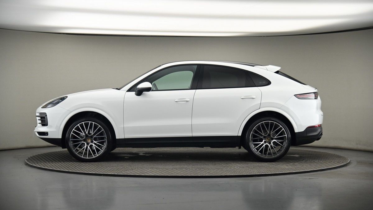 Porsche Cayenne Image 19