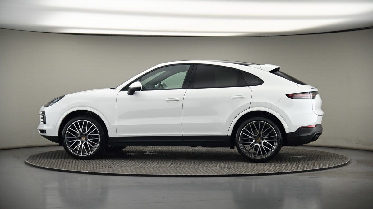 More views of Porsche Cayenne
