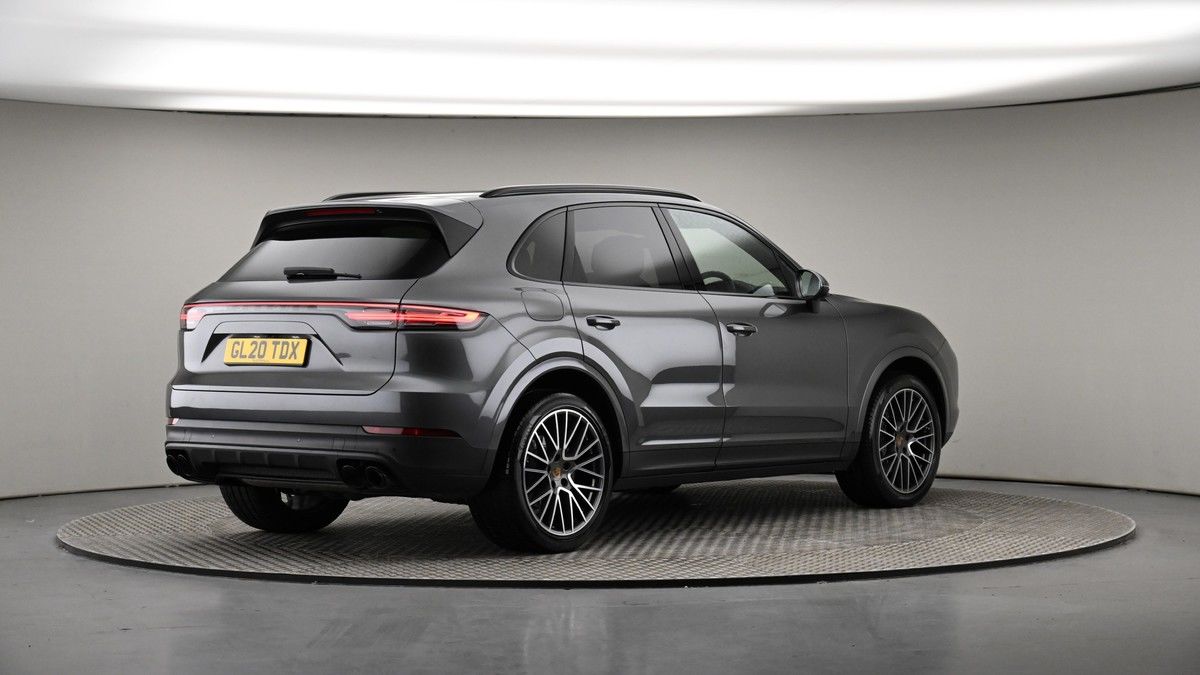 Porsche Cayenne Image 7
