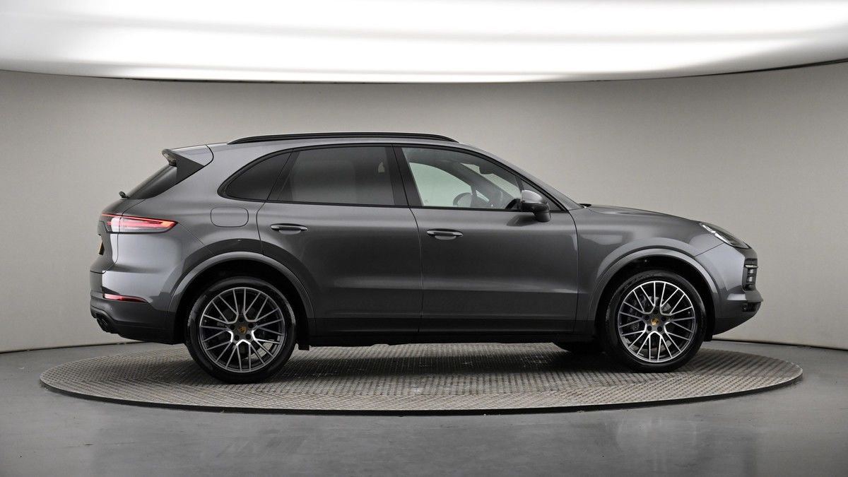 More views of Porsche Cayenne