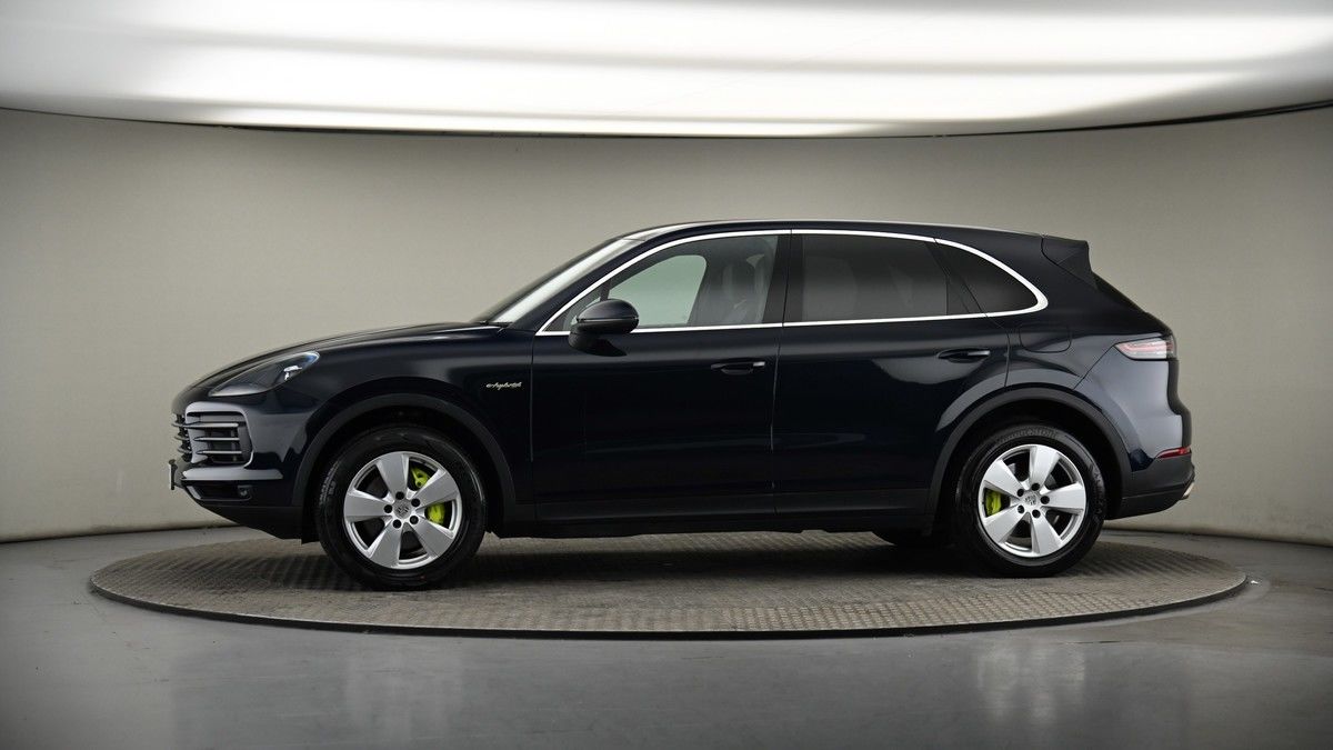 More views of Porsche Cayenne