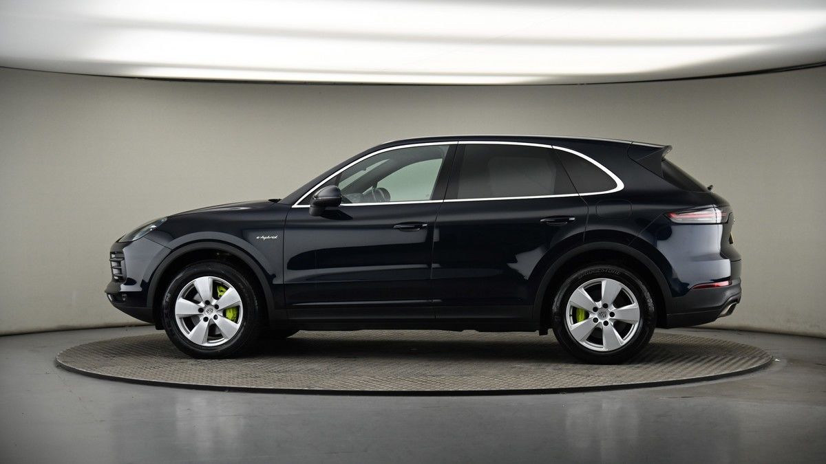 More views of Porsche Cayenne