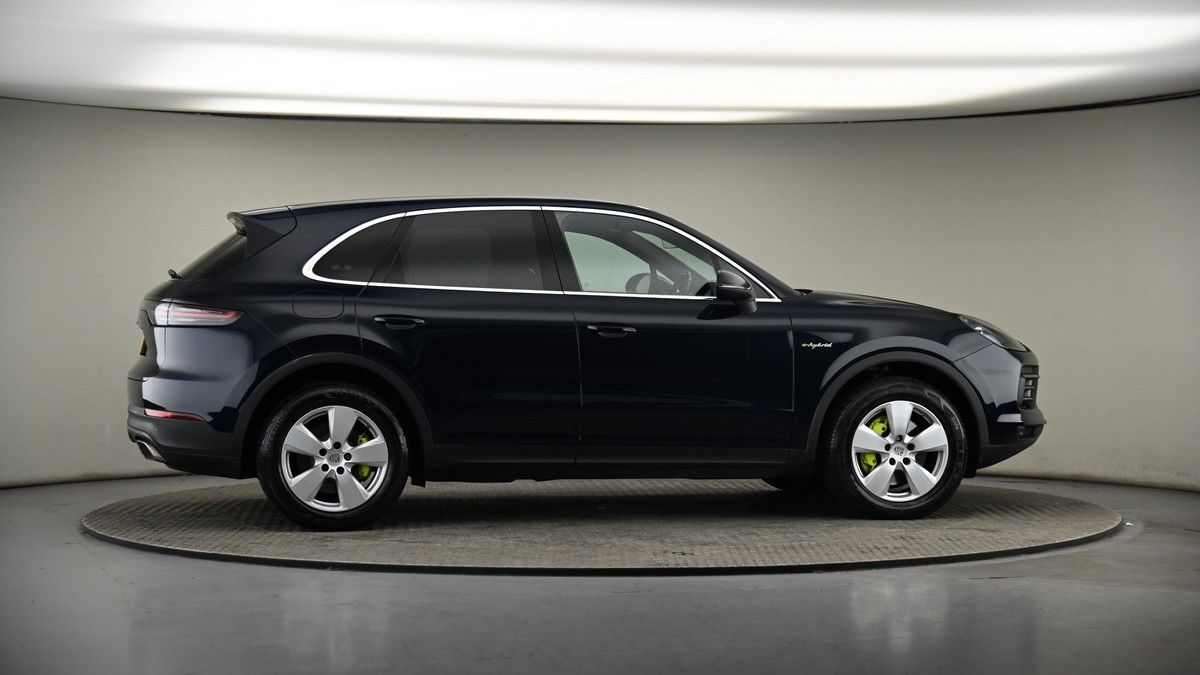 More views of Porsche Cayenne