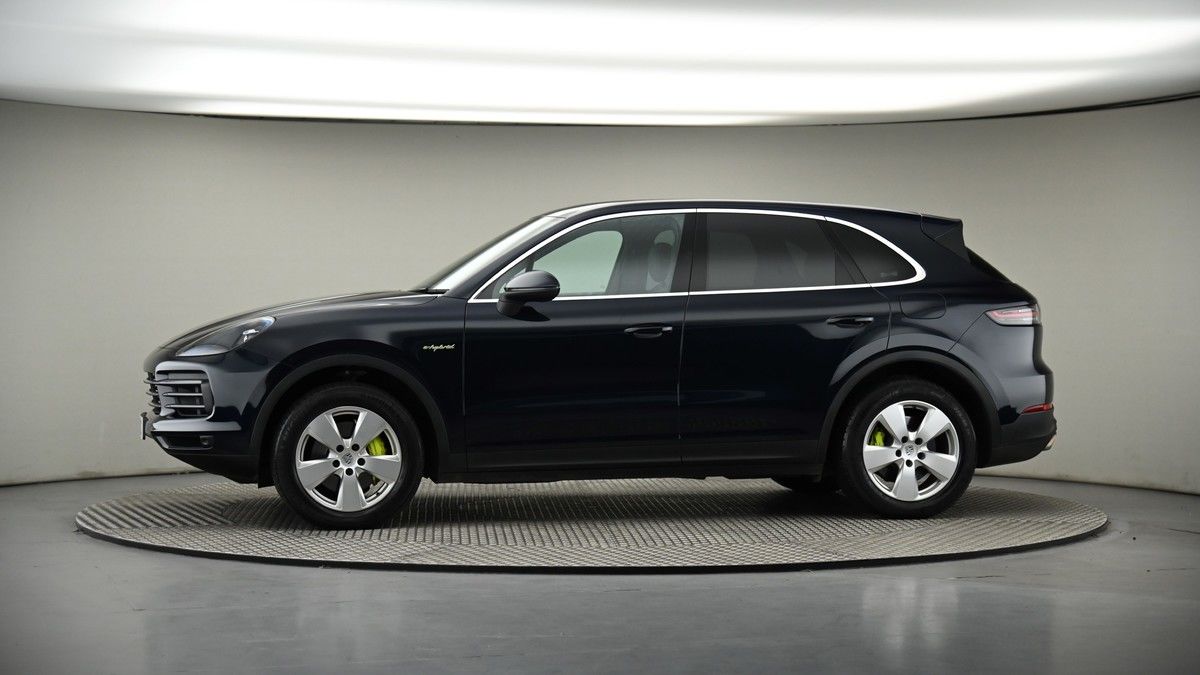 More views of Porsche Cayenne