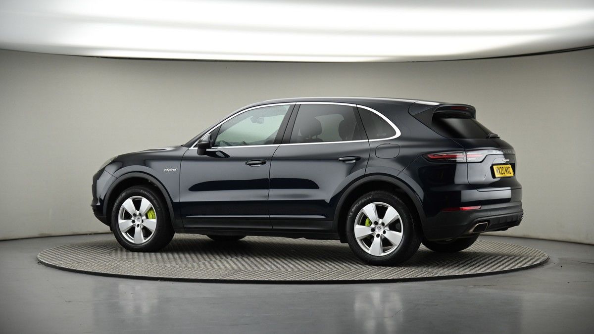 More views of Porsche Cayenne