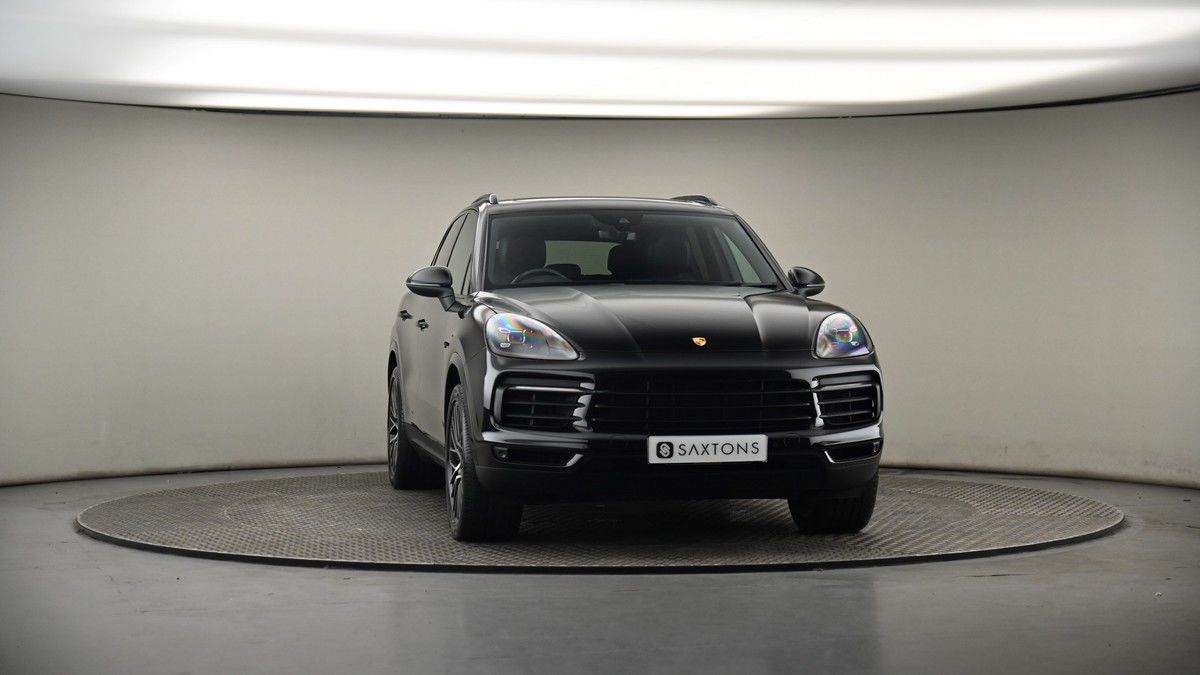 Porsche Cayenne Image 18
