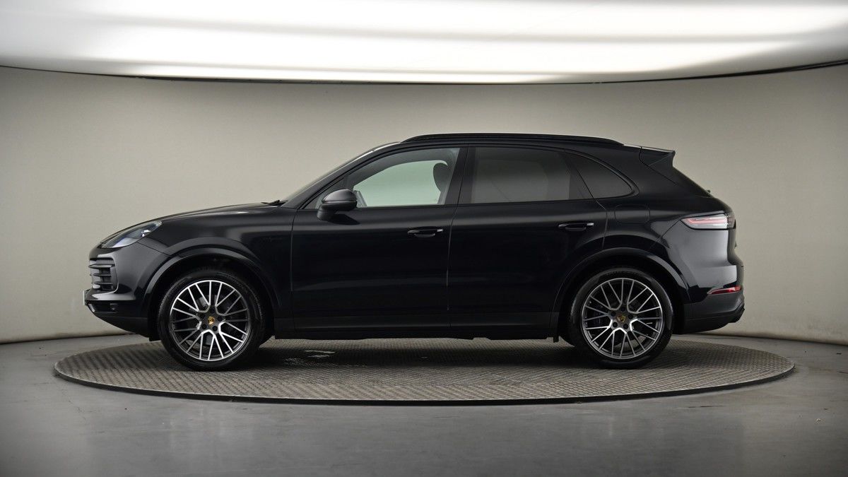 More views of Porsche Cayenne