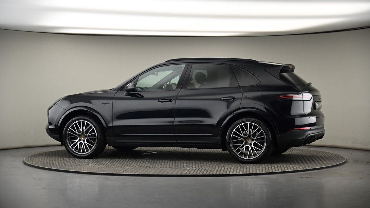 More views of Porsche Cayenne