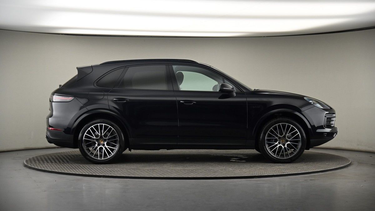 More views of Porsche Cayenne