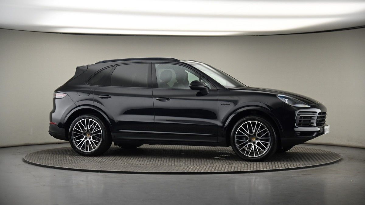 Porsche Cayenne Image 6