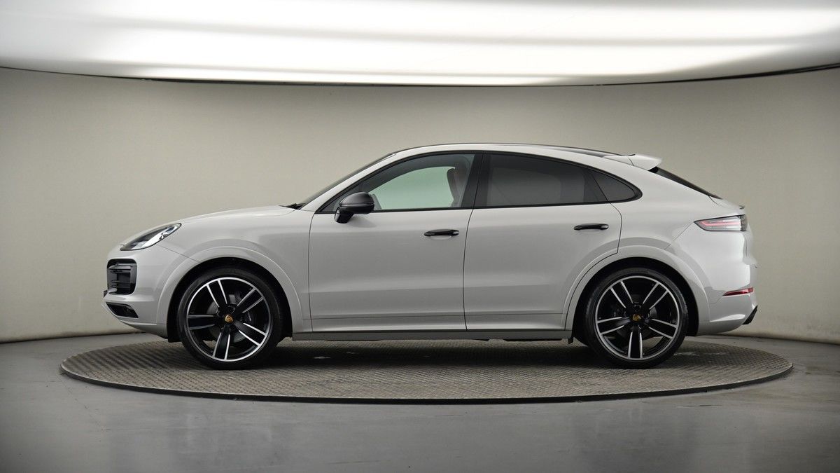 Porsche Cayenne Image 19