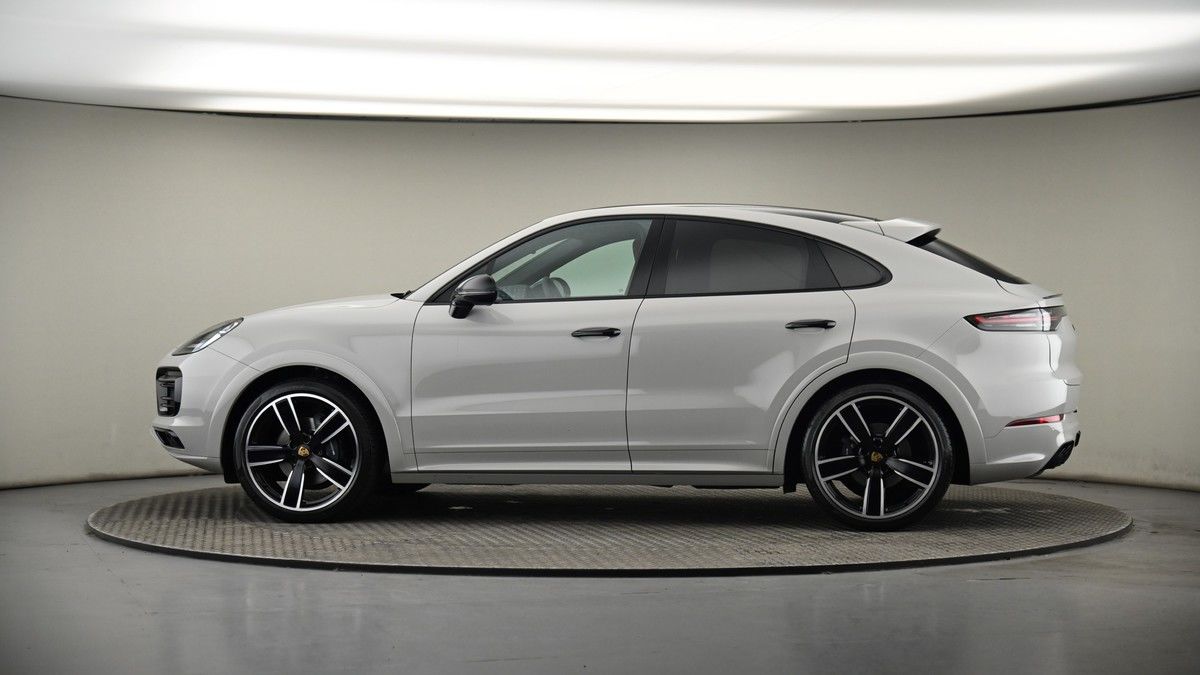More views of Porsche Cayenne