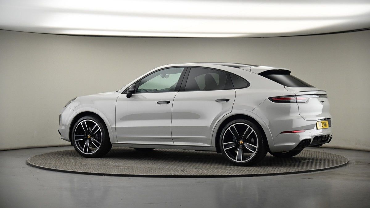 More views of Porsche Cayenne