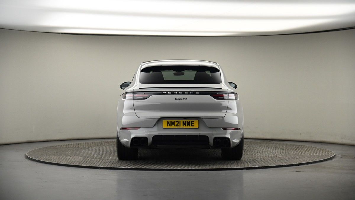 Porsche Cayenne Image 17