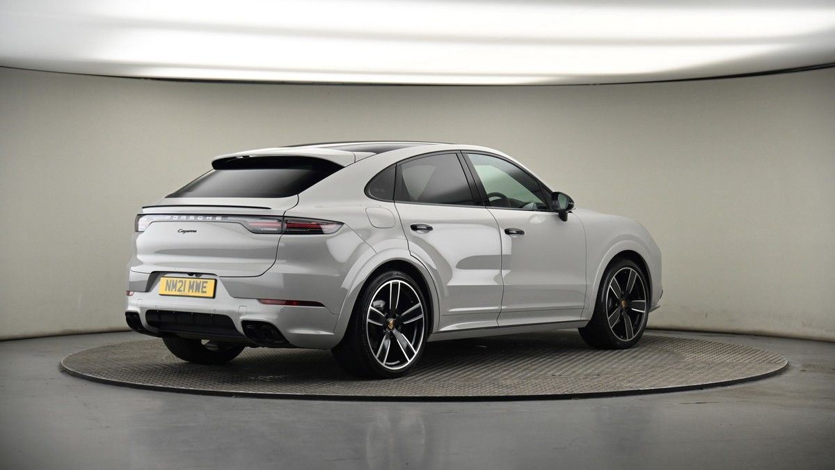 Porsche Cayenne Image 7