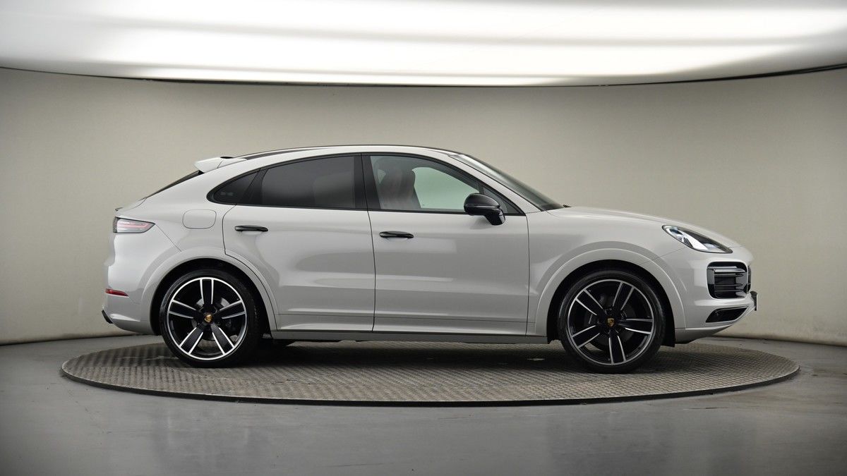 More views of Porsche Cayenne