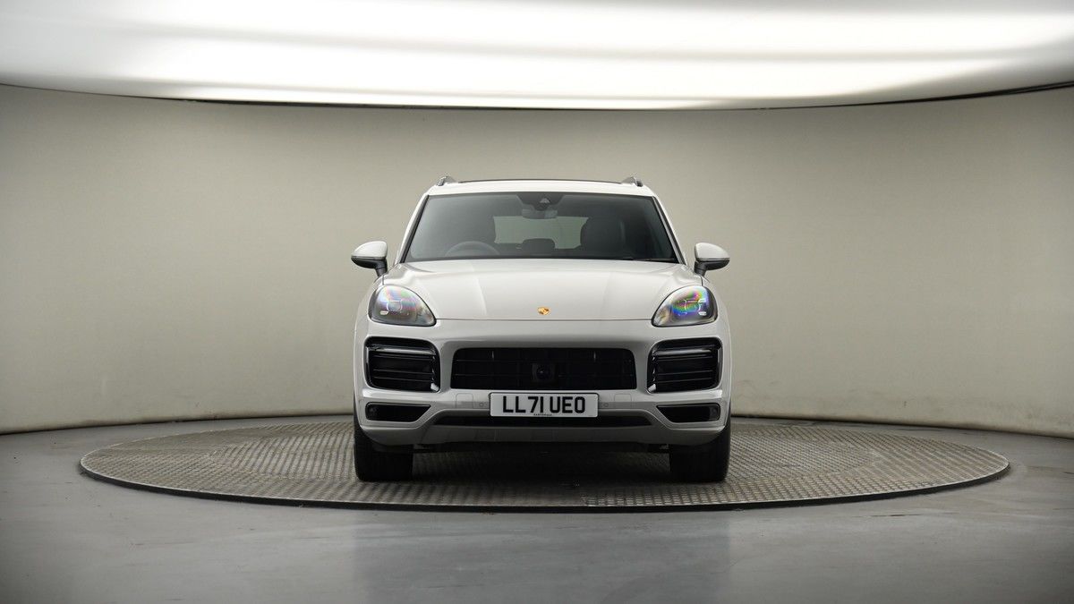 Porsche Cayenne Image 18