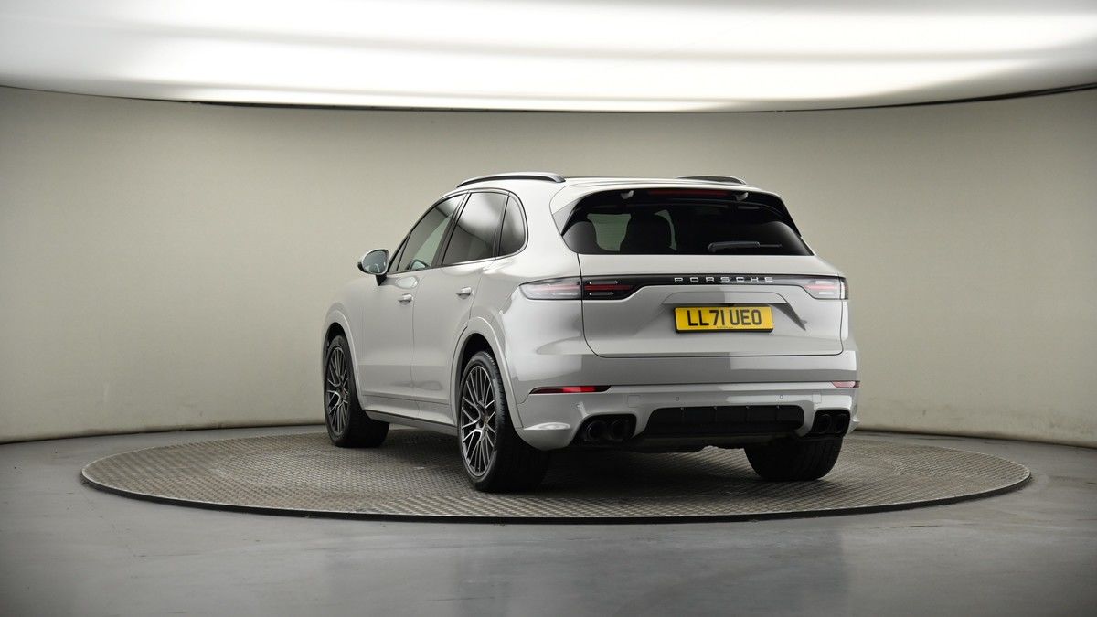 More views of Porsche Cayenne