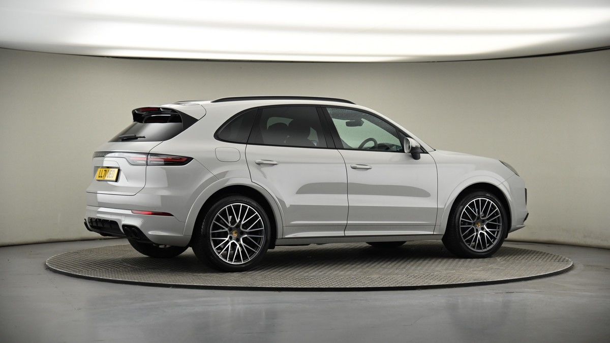 More views of Porsche Cayenne
