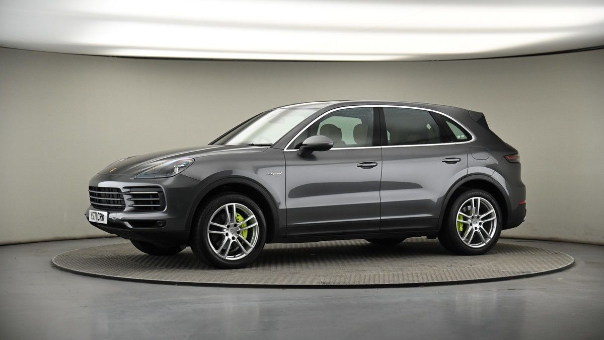 More views of Porsche Cayenne