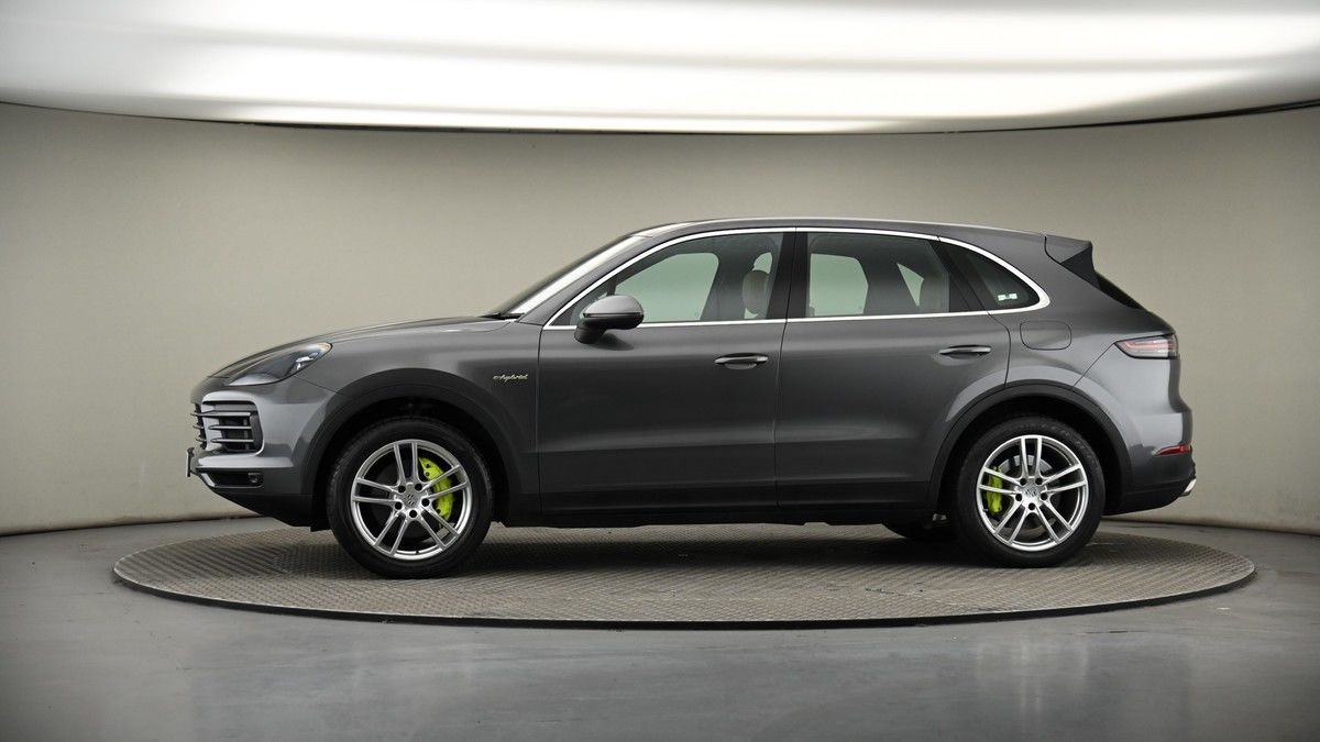 More views of Porsche Cayenne