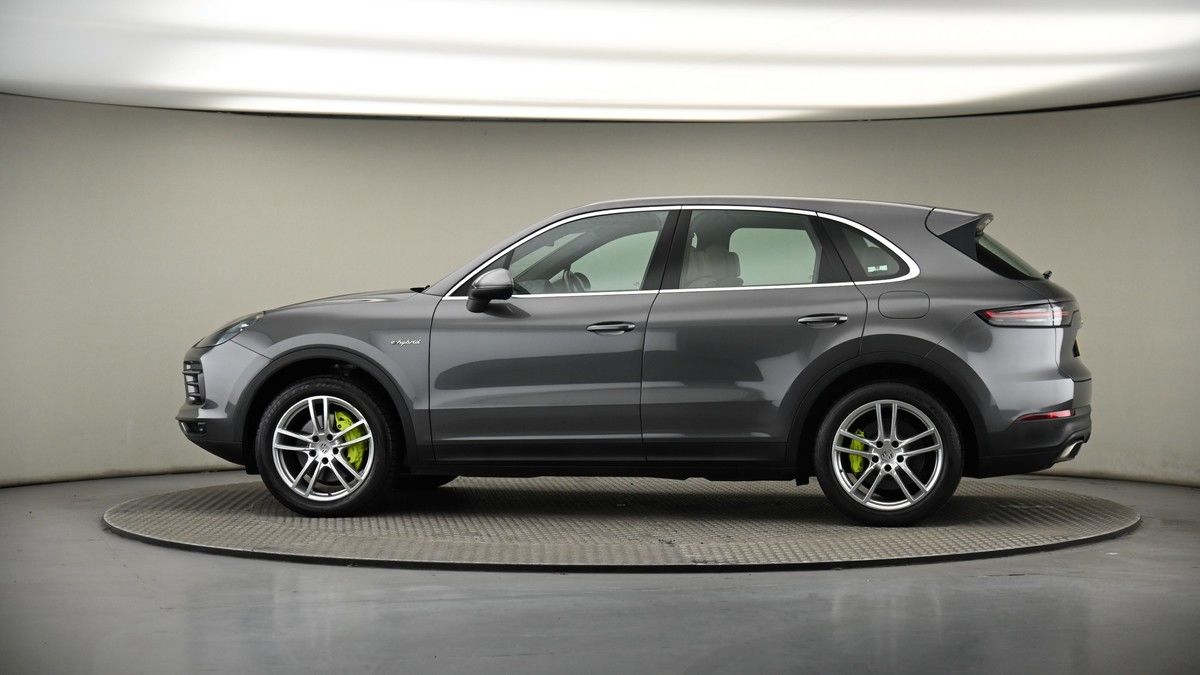 More views of Porsche Cayenne