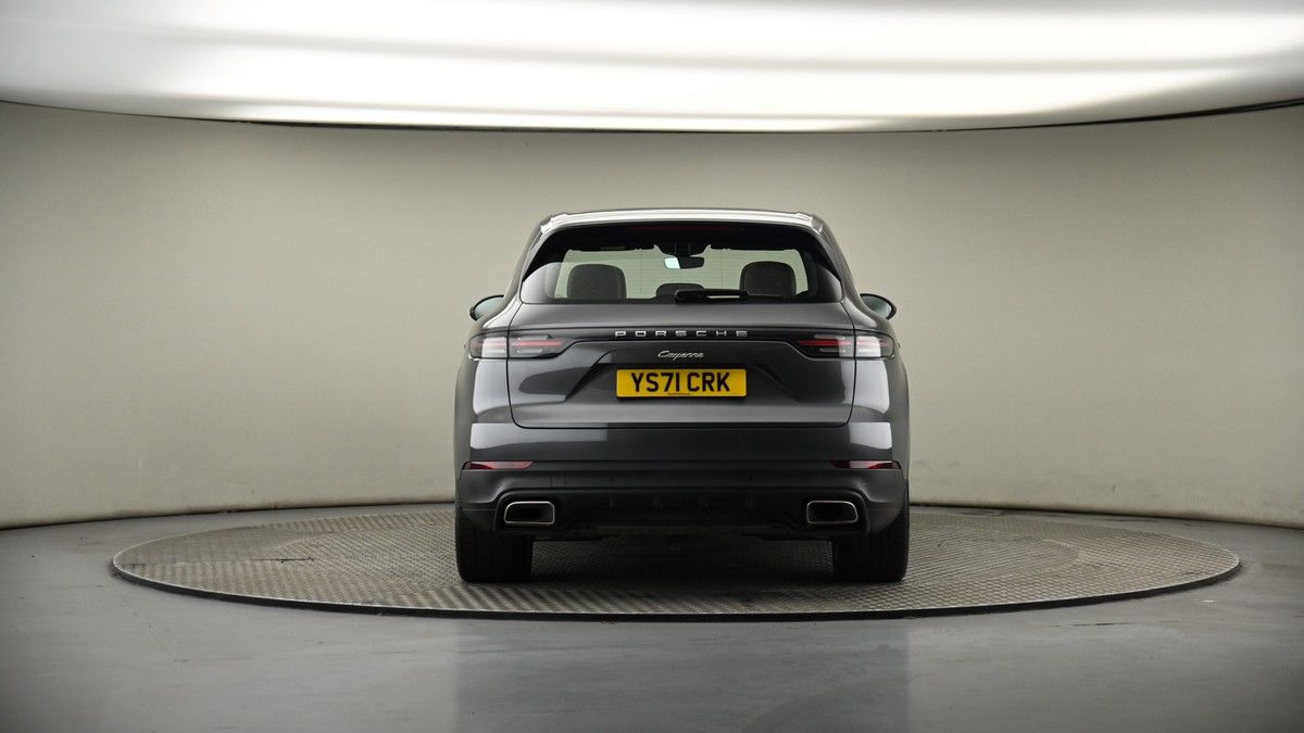 Porsche Cayenne Image 17