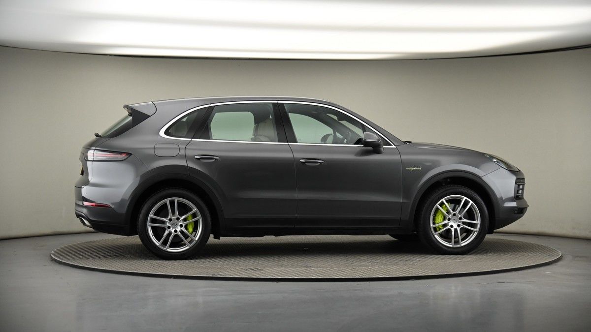 More views of Porsche Cayenne