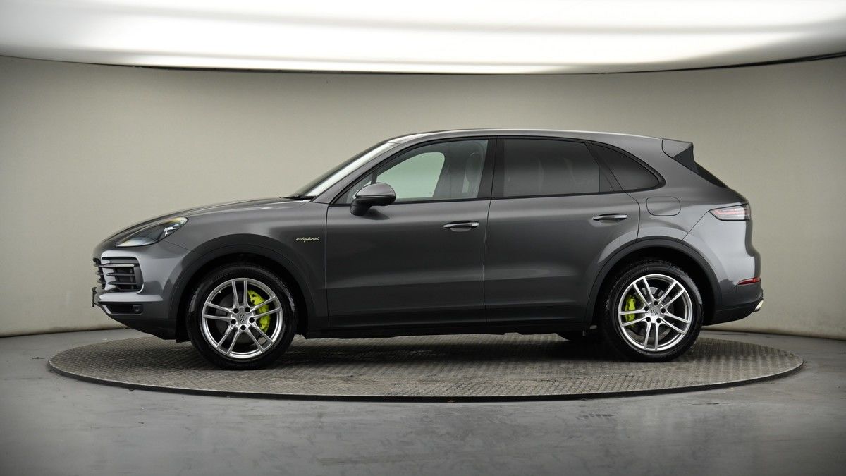 More views of Porsche Cayenne