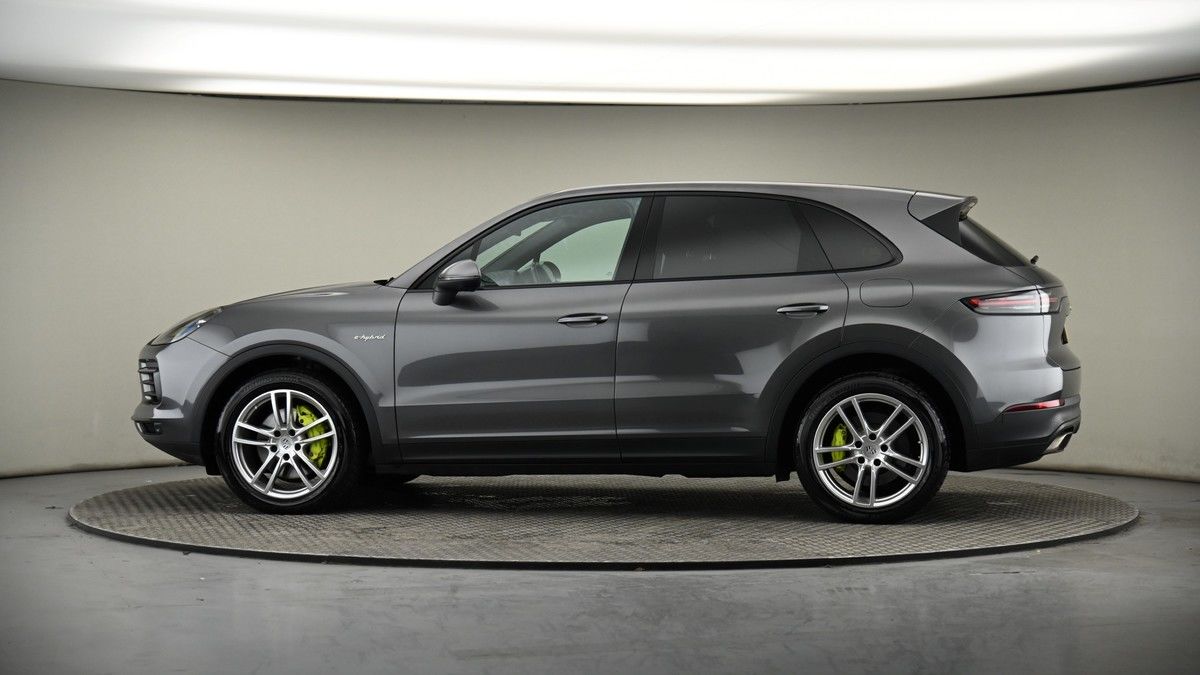 More views of Porsche Cayenne