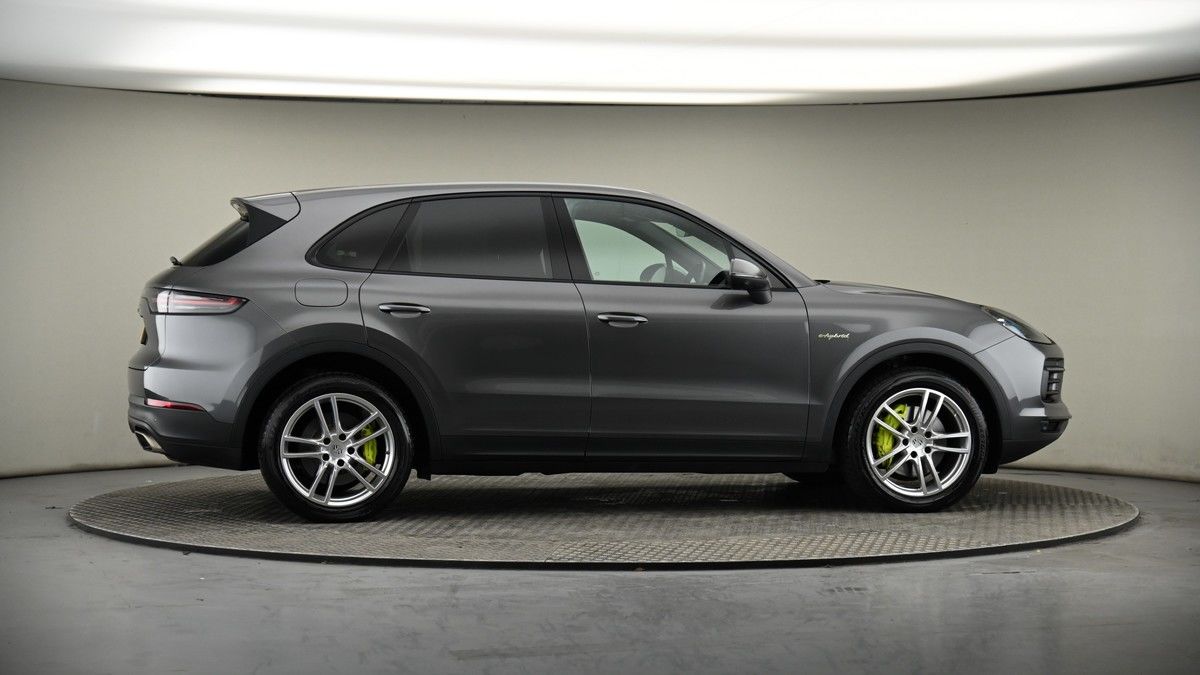 More views of Porsche Cayenne