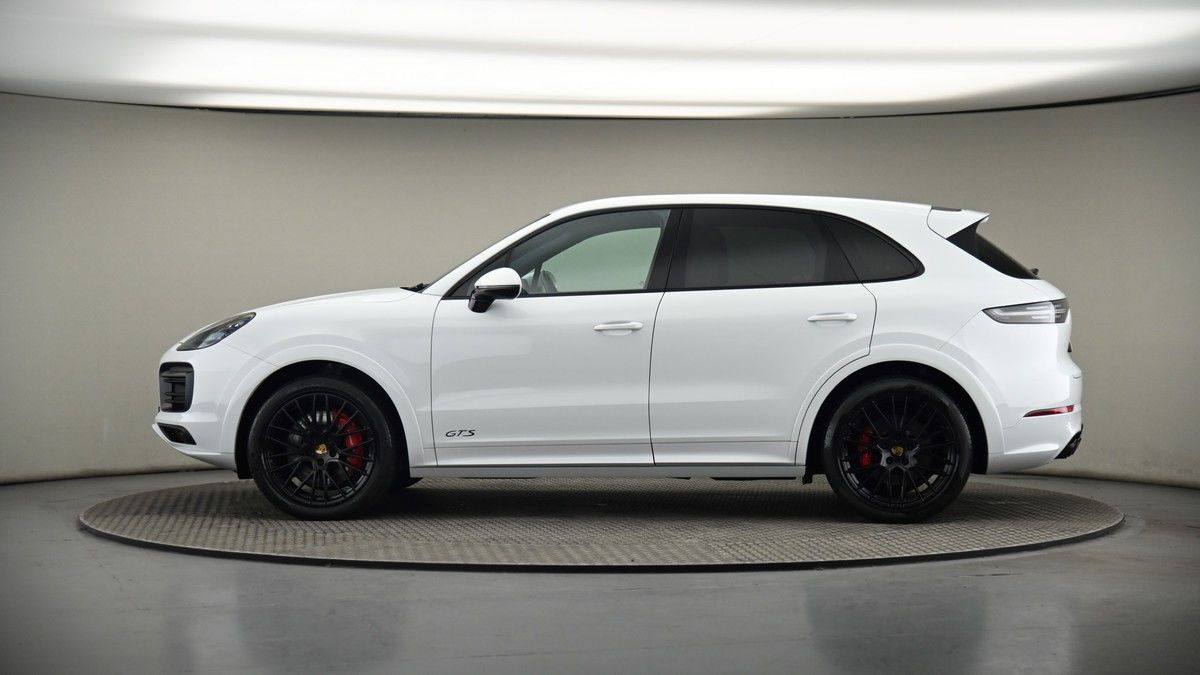 Porsche Cayenne Image 19