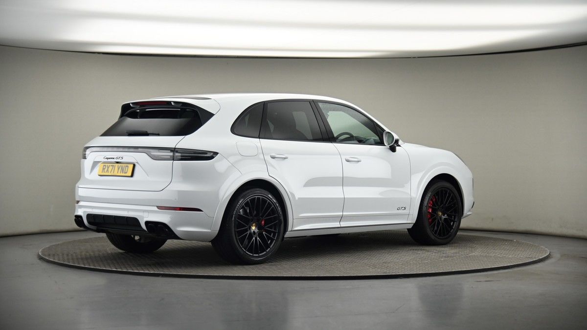 Porsche Cayenne Image 7