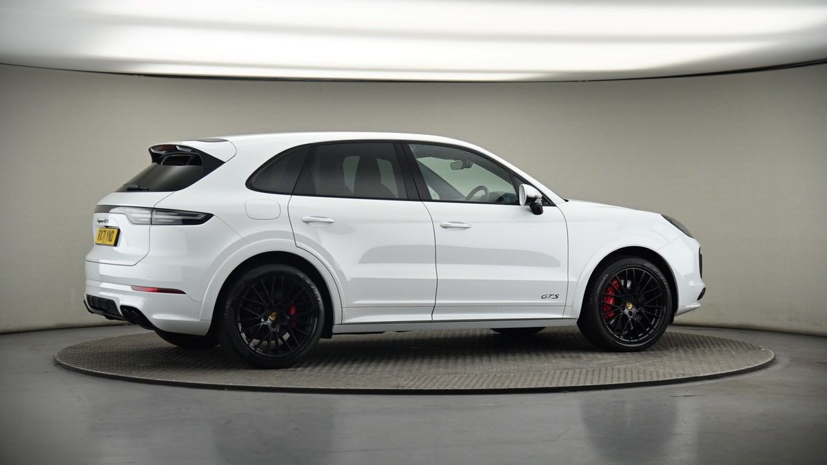 More views of Porsche Cayenne