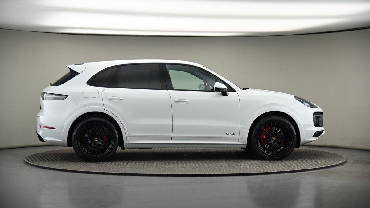 More views of Porsche Cayenne