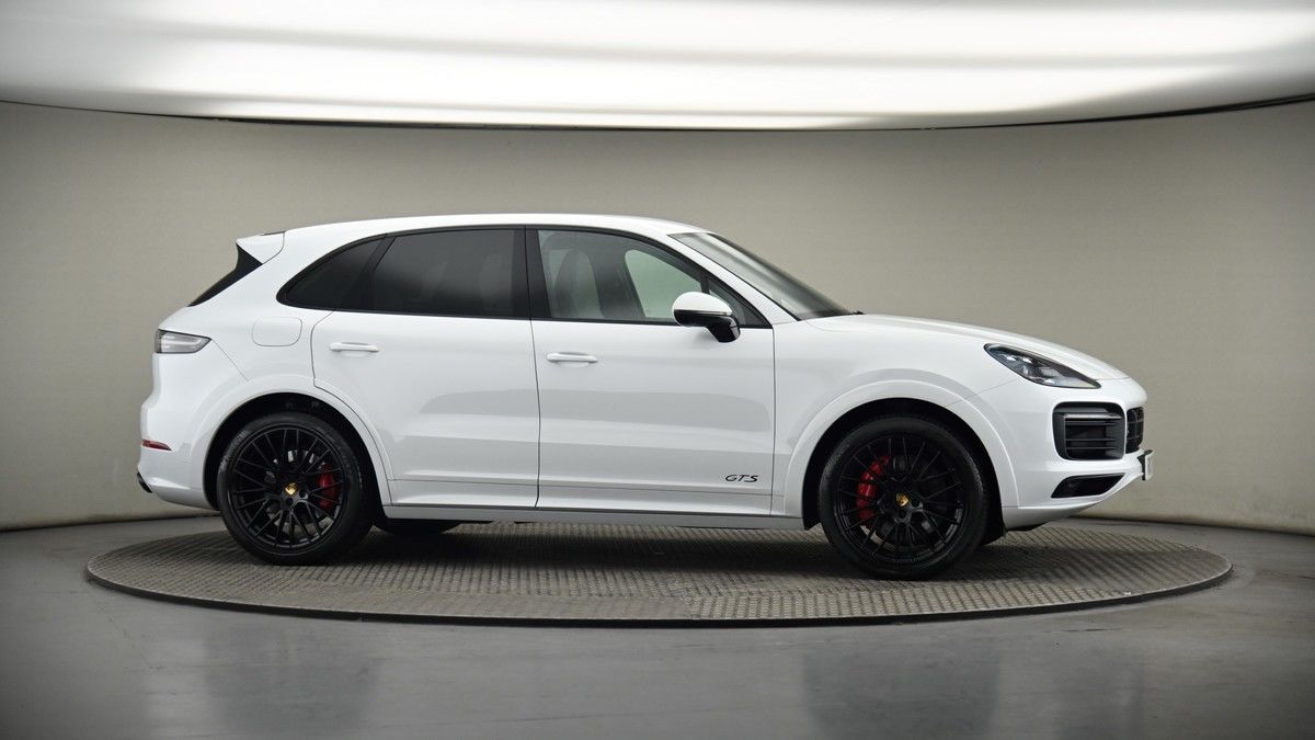 More views of Porsche Cayenne