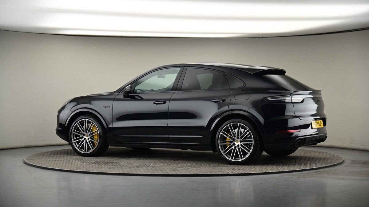 More views of Porsche Cayenne