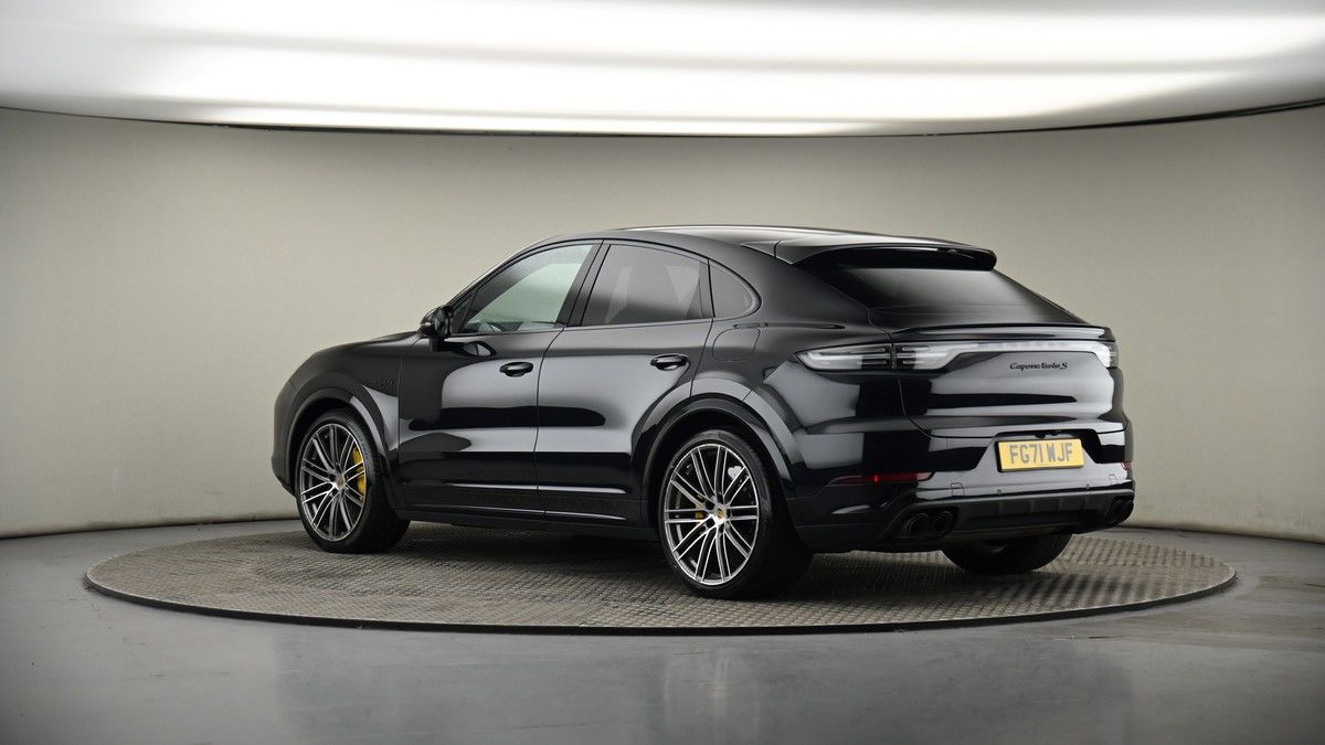 More views of Porsche Cayenne