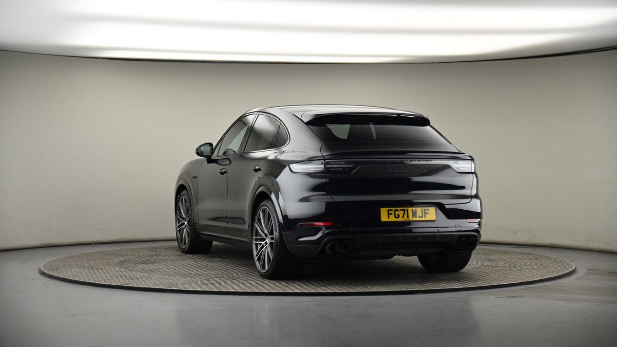 More views of Porsche Cayenne