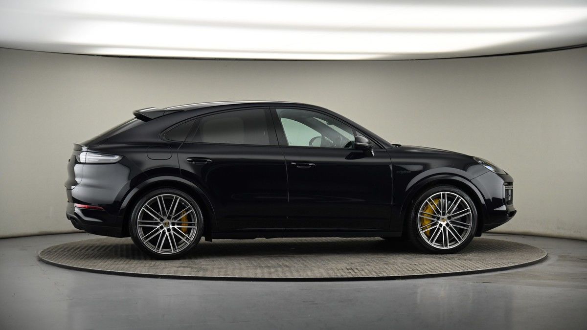 More views of Porsche Cayenne