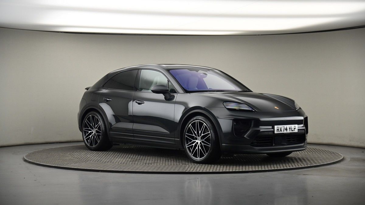 More views of Porsche Macan