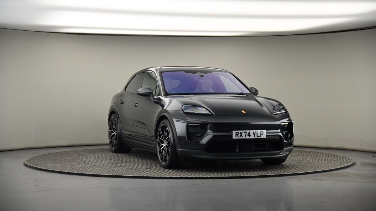 More views of Porsche Macan