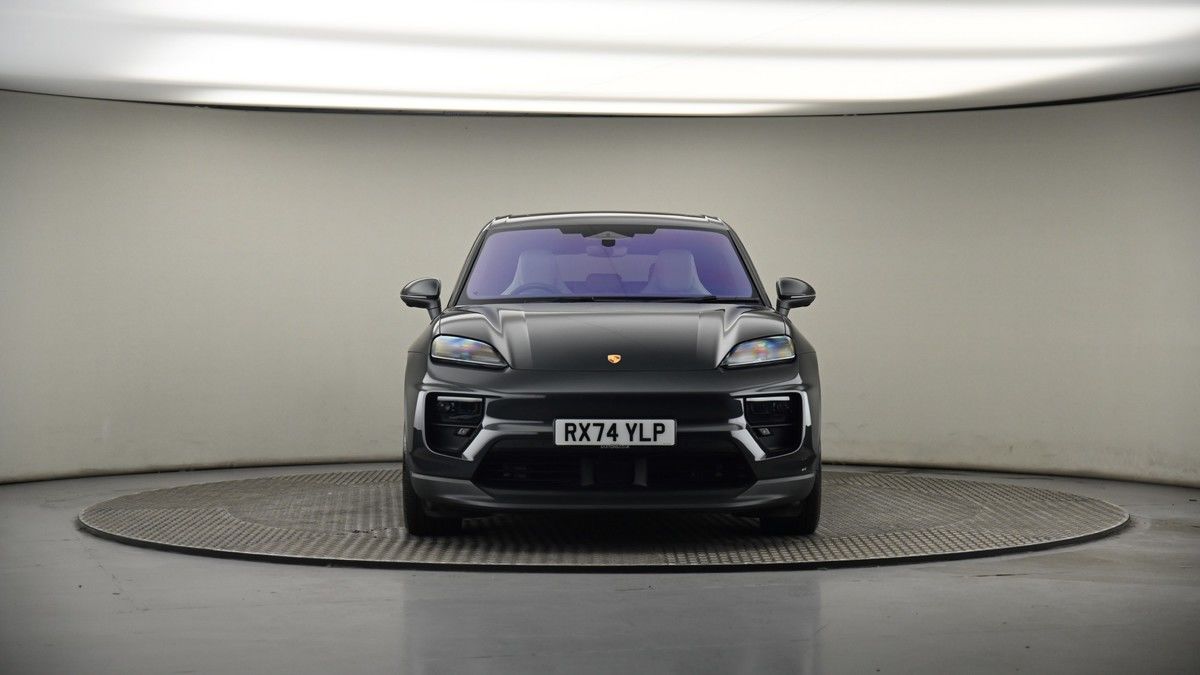Porsche Macan Image 18