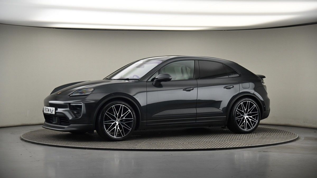 More views of Porsche Macan