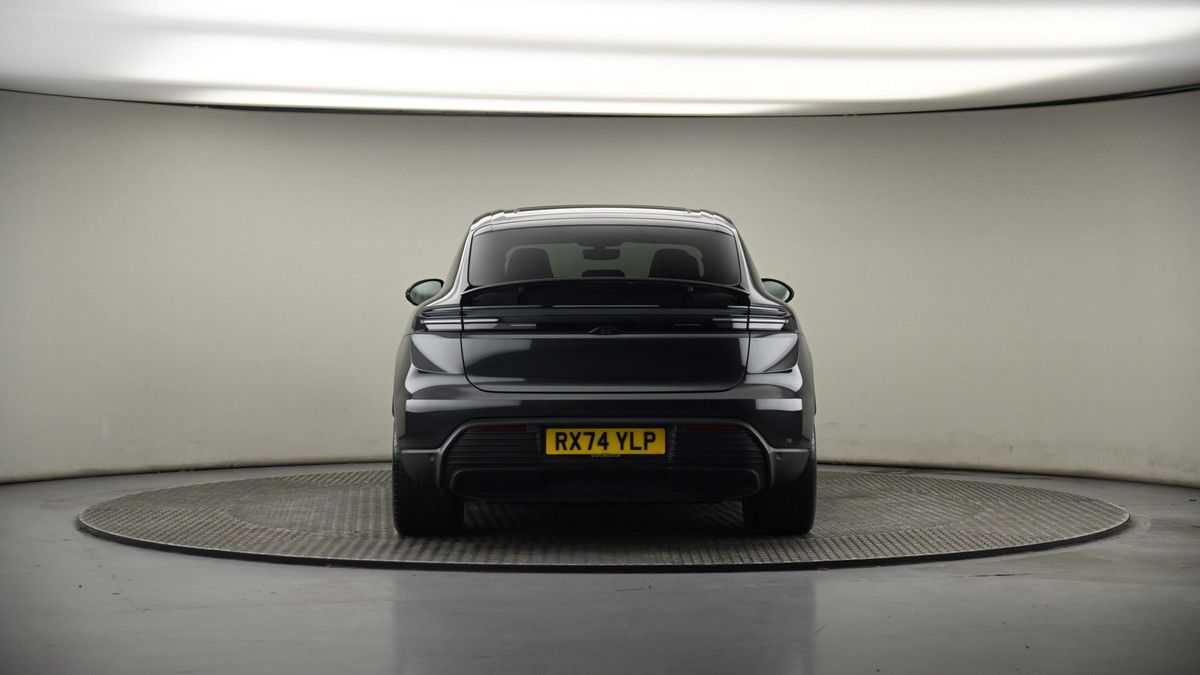 Porsche Macan Image 17