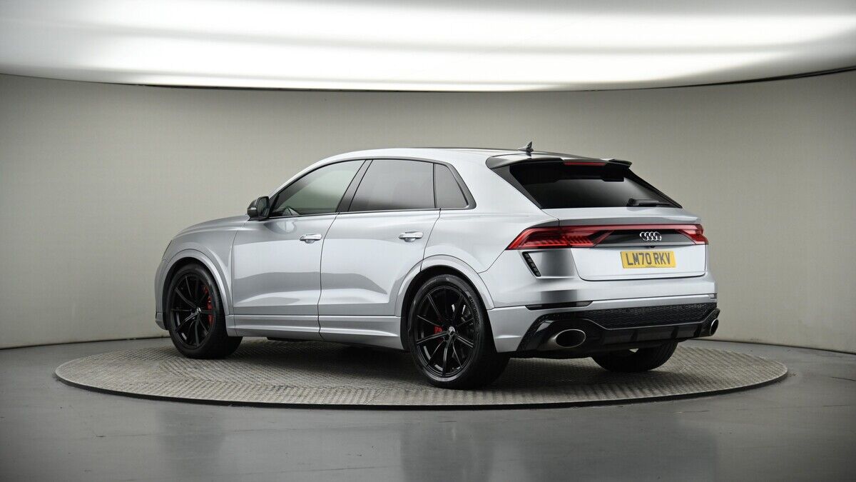More views of Audi RSQ8