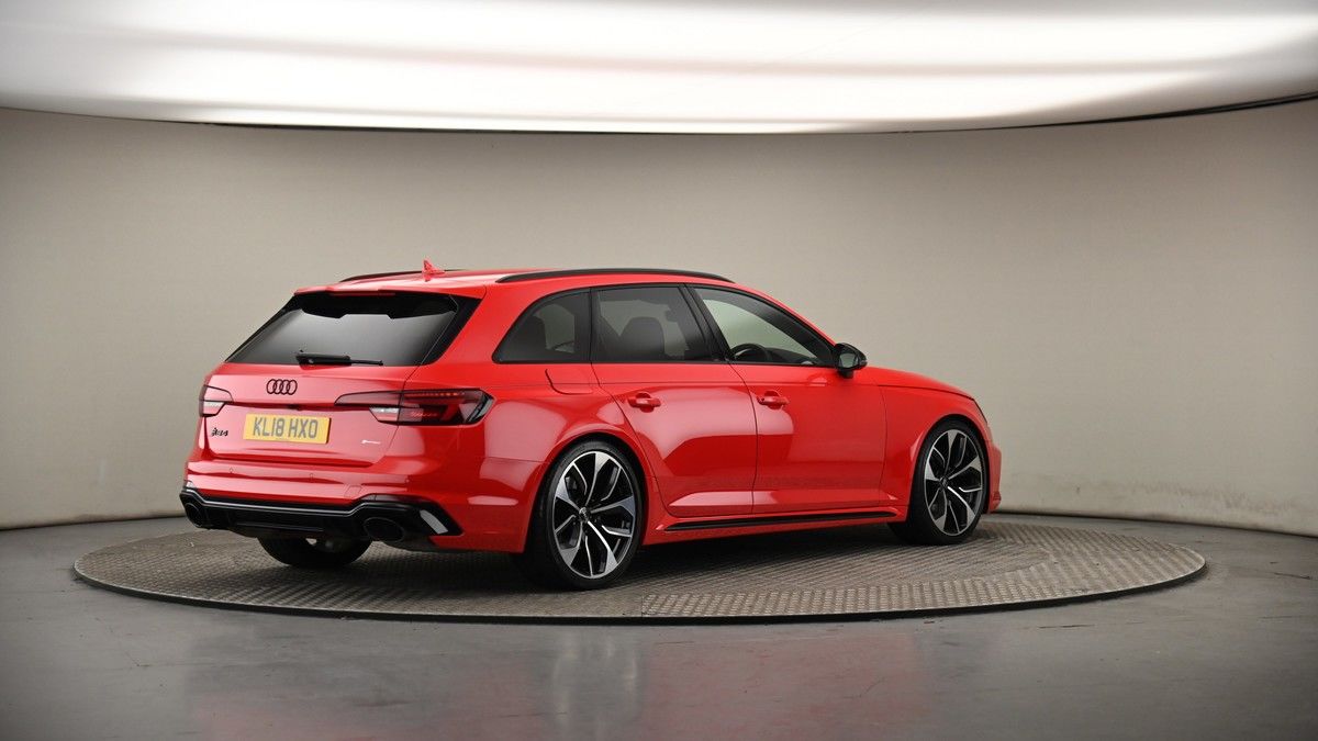 Audi RS4 Avant Image 7